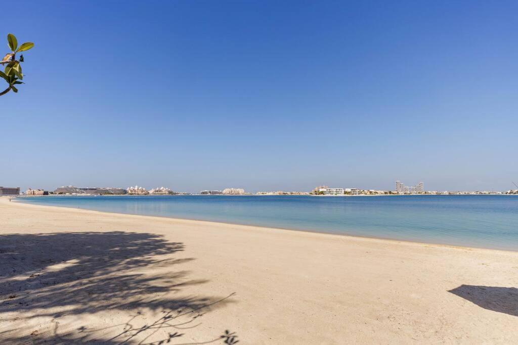 Luxury 1 Bedroom With A Private Beach Taj Granduer Residence At Palm Dubai Exterior photo